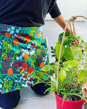 Best unisex aprons Australia - Gardeners apron with front pockets