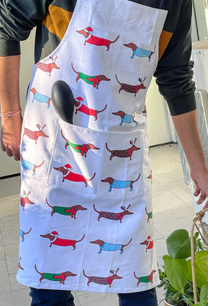 Best gift ideas for dog lovers - sausage dog print apron