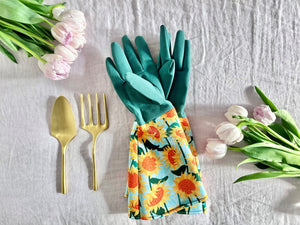 Best gardening accessories - Floral print garden gloves