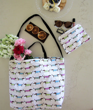 Dashing dachshunds tote bags and accessories