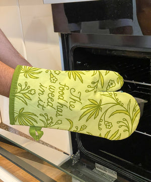 Funny weed accessories - The food has weed in it oven mitt