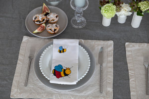 Cute bees printed cotton napkins for classy get togther