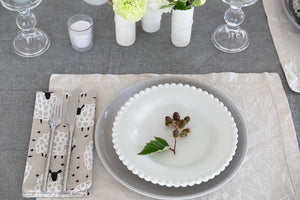 Table Setting Ideas For Hosting Lunch or Events