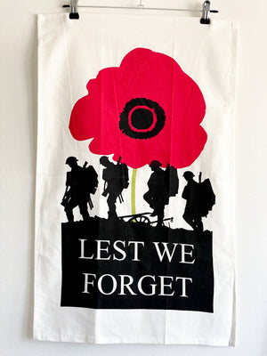 Poppies print tea towel - Lest we forget themed veteran gifts