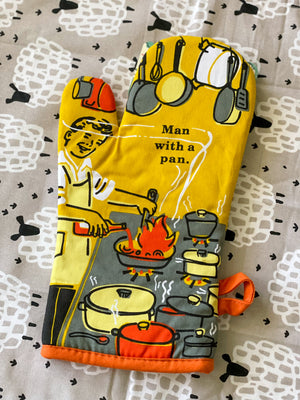 Funny oven mitt with quotes